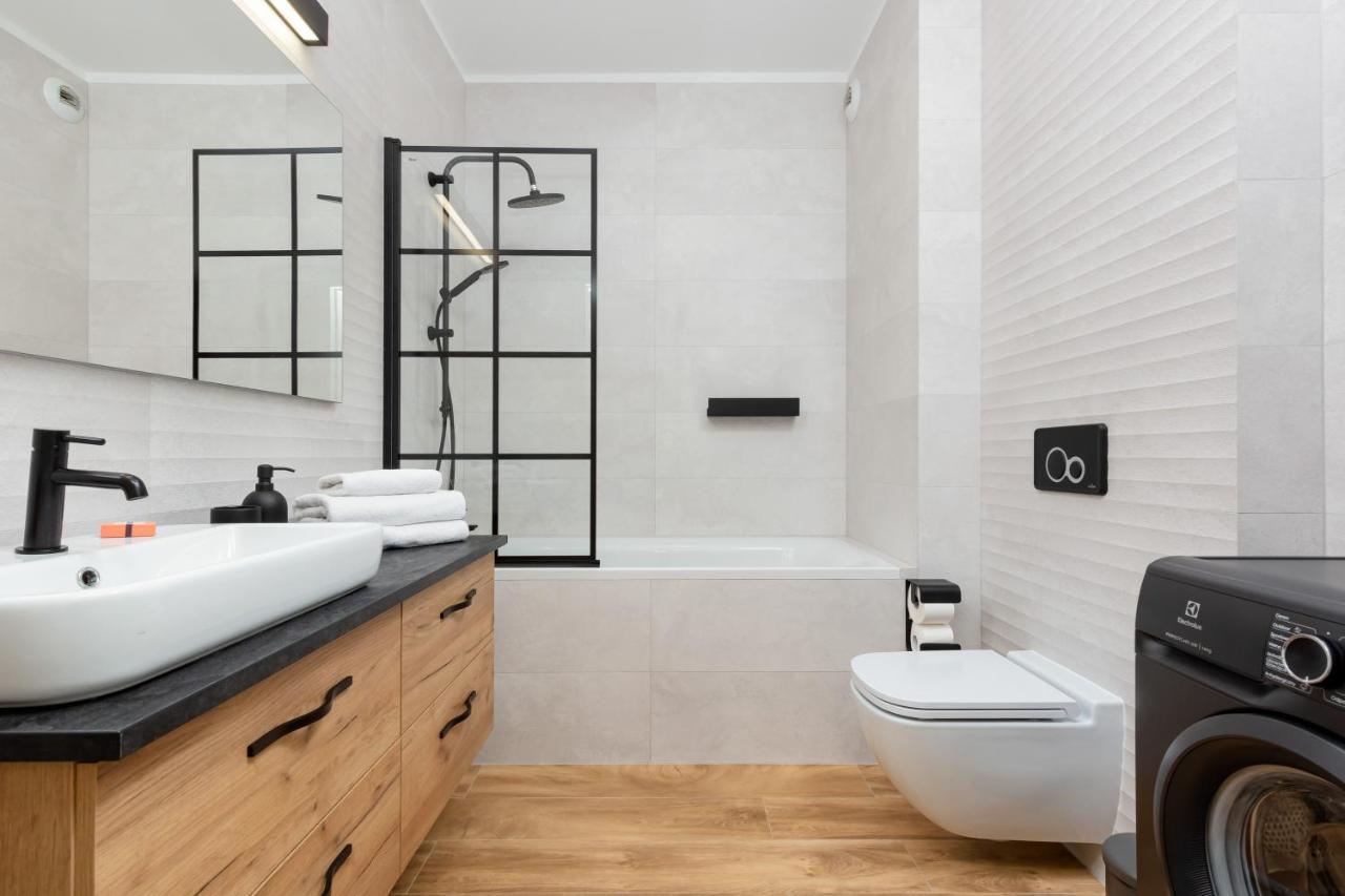 Awangarda Apartment Warsaw Ochota By Renters Prestige エクステリア 写真